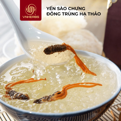 1 hộp yến chưng Đông trùng hạ thảo sinh khối VNHERBS (8 lọ/hộp)  1 hộp yến chưng Đông trùng hạ thảo sinh khối VNHERBS (8 lọ/hộp)